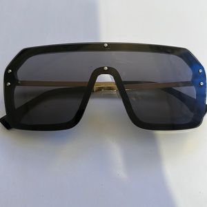 Oversized Black Sunglasses